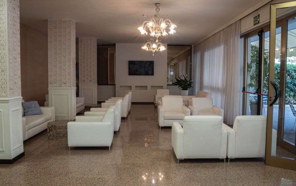 Hotel amenity Gambar