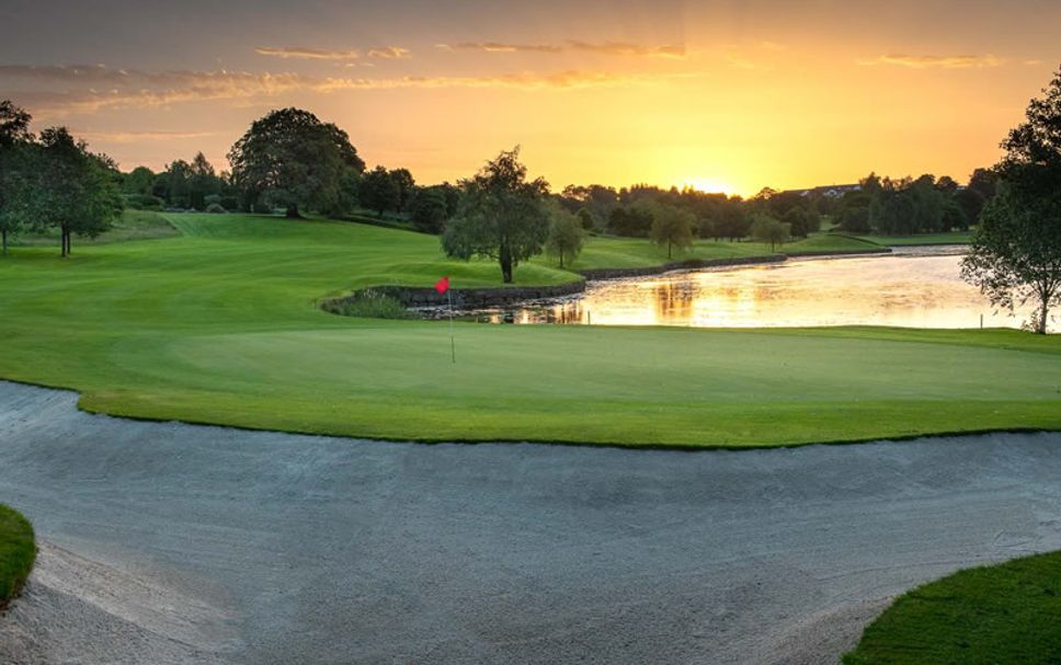 Padang golf Gambar