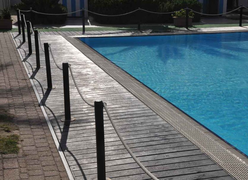 Kolam renang Gambar