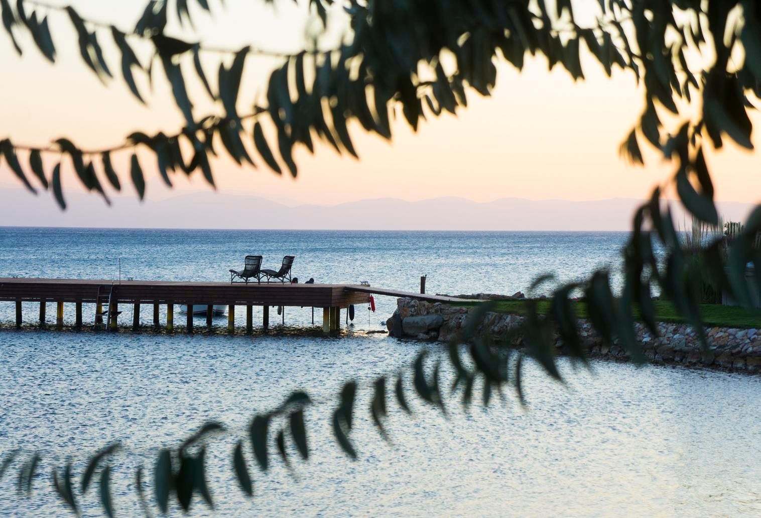 Pemandangan luar