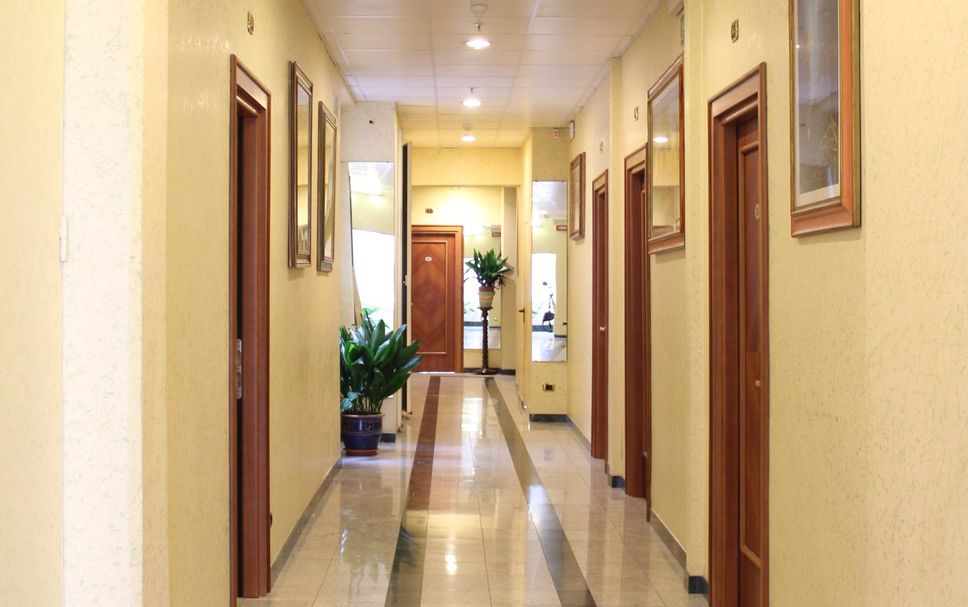 hallway Gambar