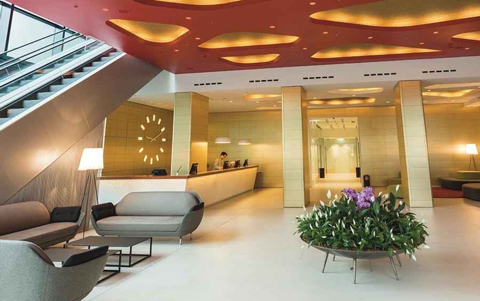 Meja Penyambut Tetamu Gambar