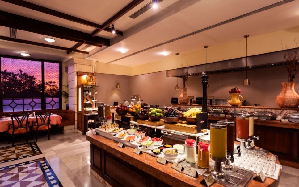Buffet Gambar