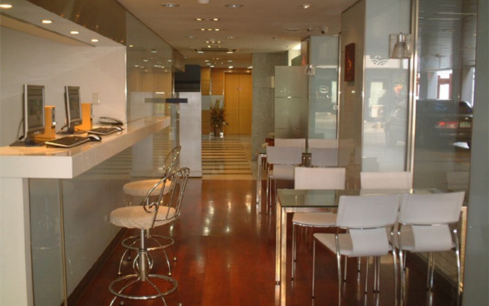 Balai Menunggu Gambar