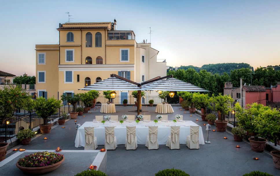 Teres di atas bumbung Gambar