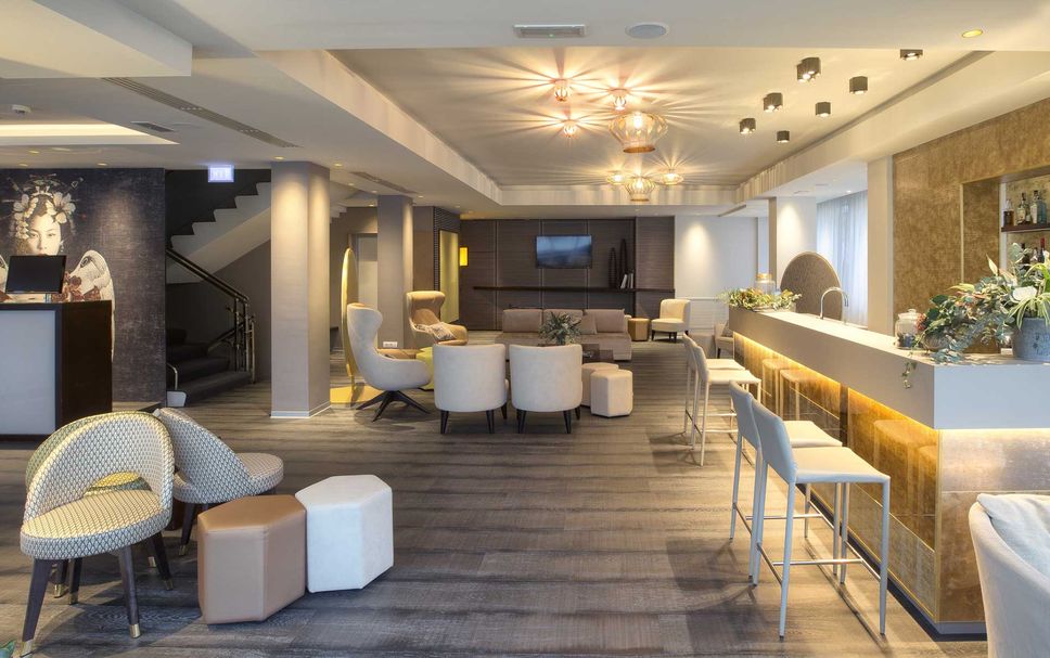 Balai Menunggu Gambar