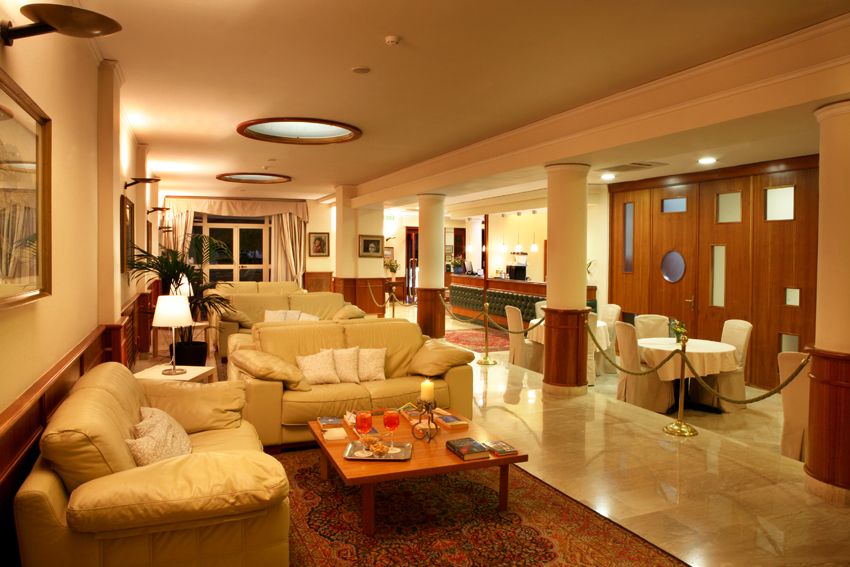 Hotel amenity Gambar