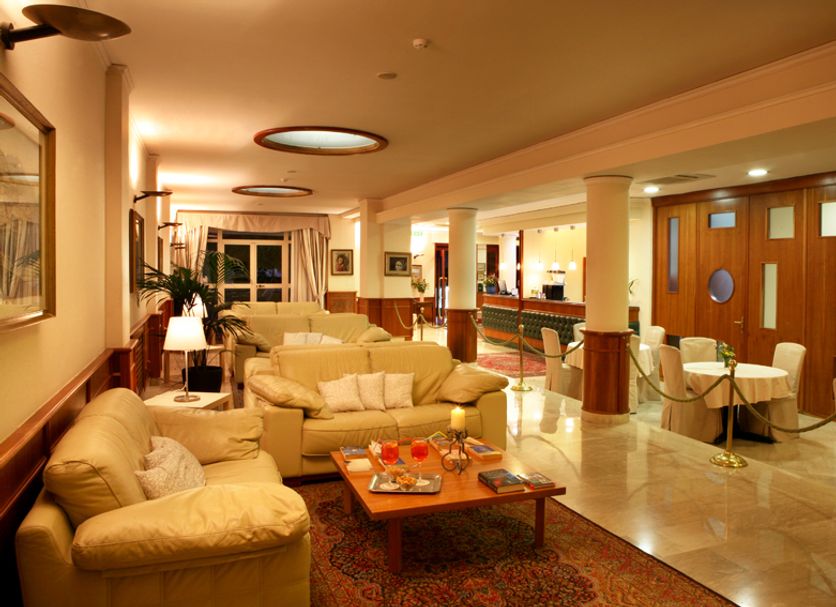 Hotel amenity Gambar