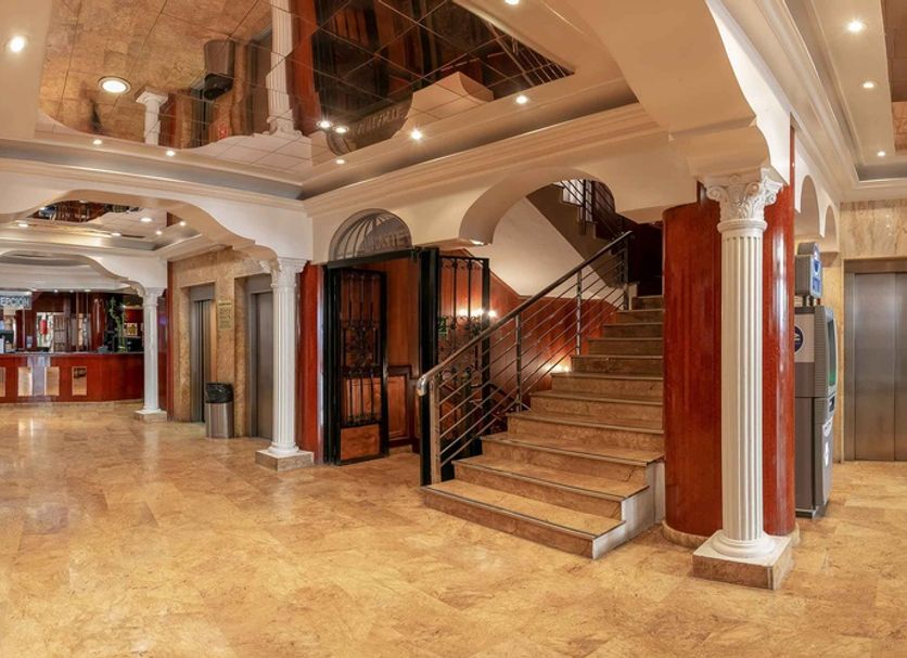 hallway Gambar