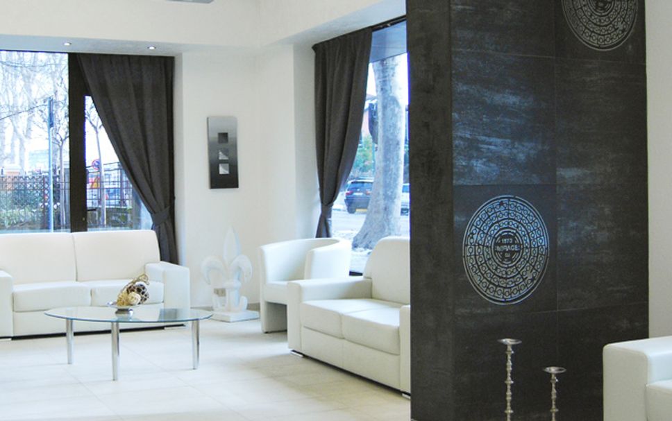 Balai Menunggu Gambar