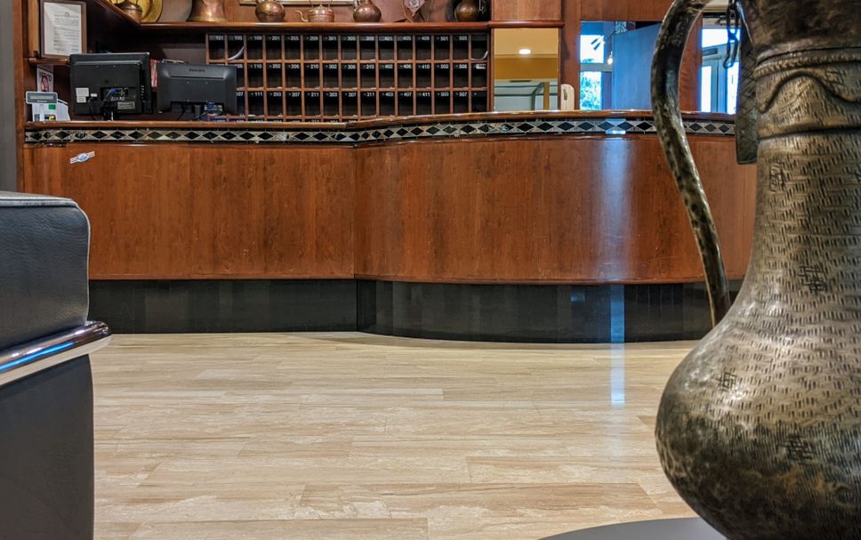 Meja Penyambut Tetamu Gambar