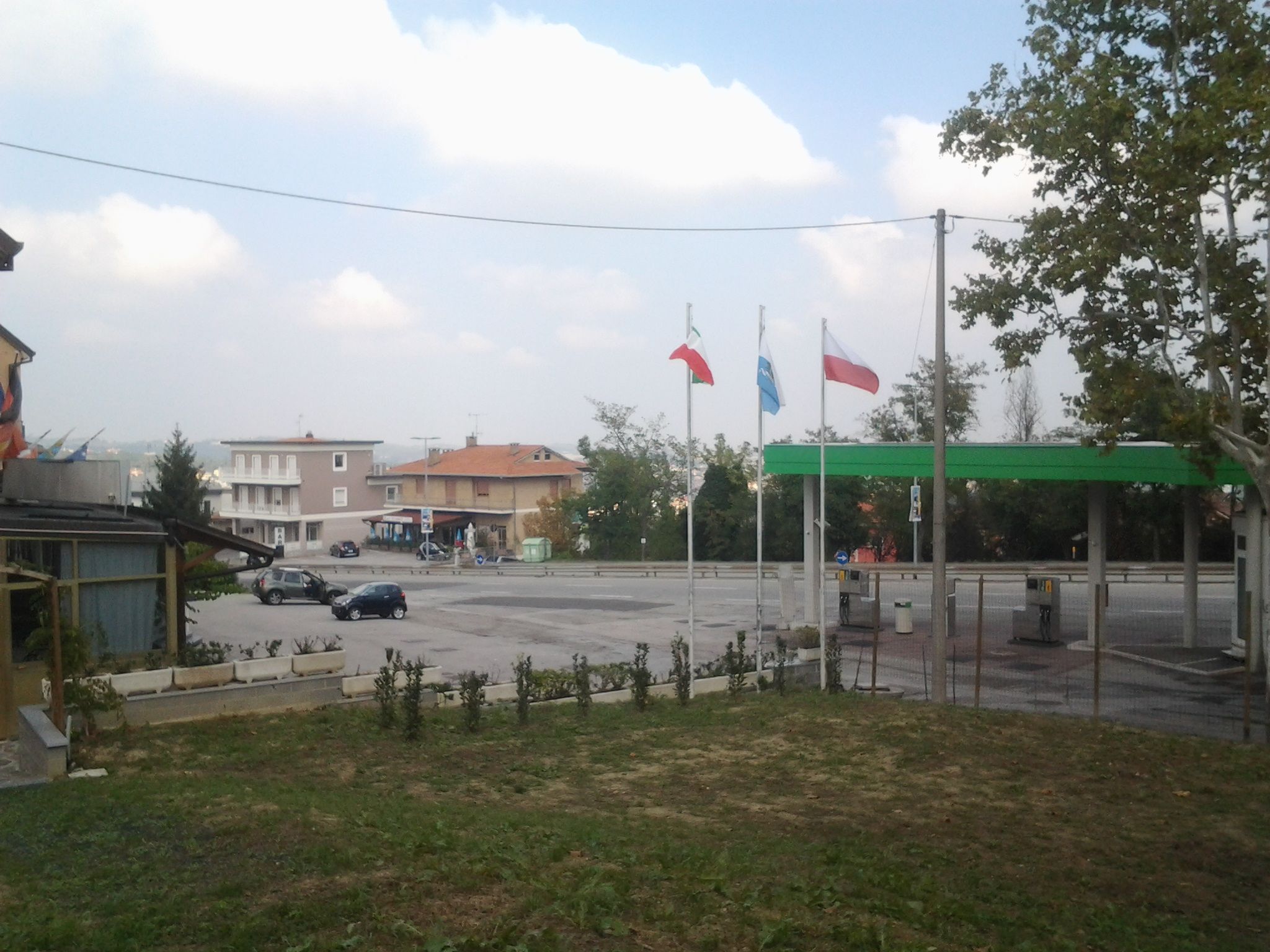 Pemandangan luar