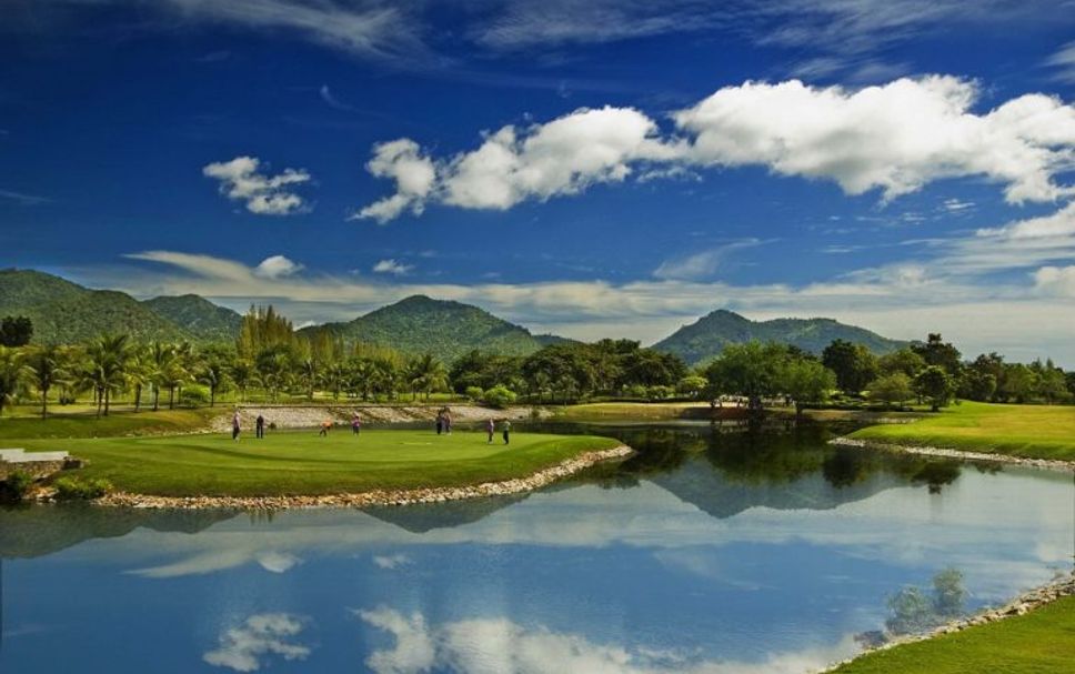 Padang golf Gambar
