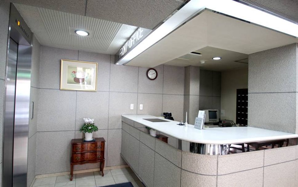 Meja Penyambut Tetamu Gambar