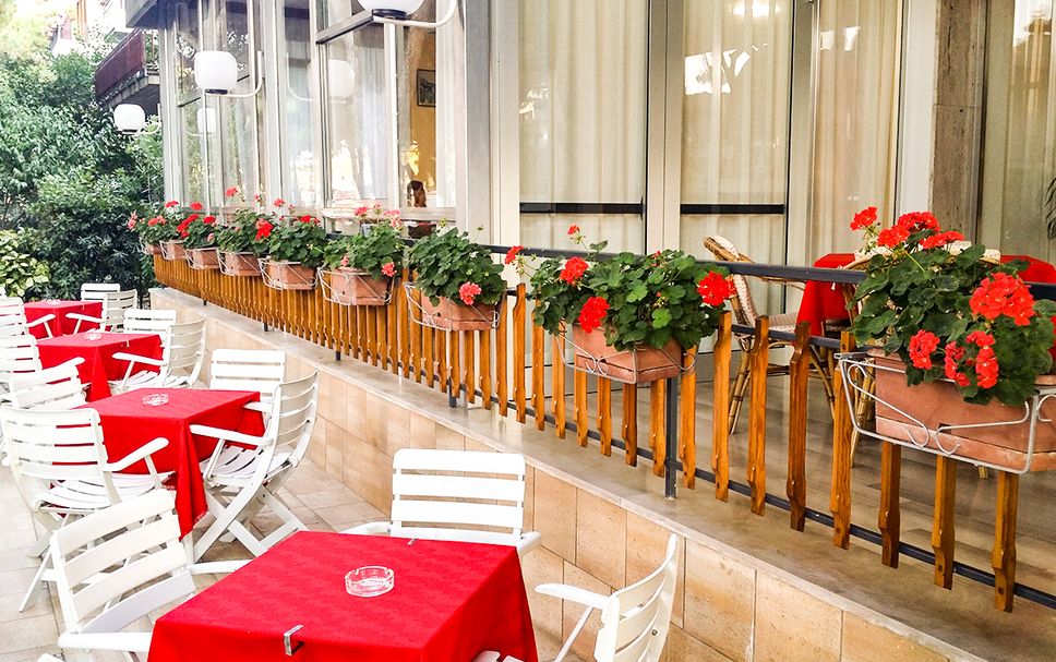 Patio Gambar
