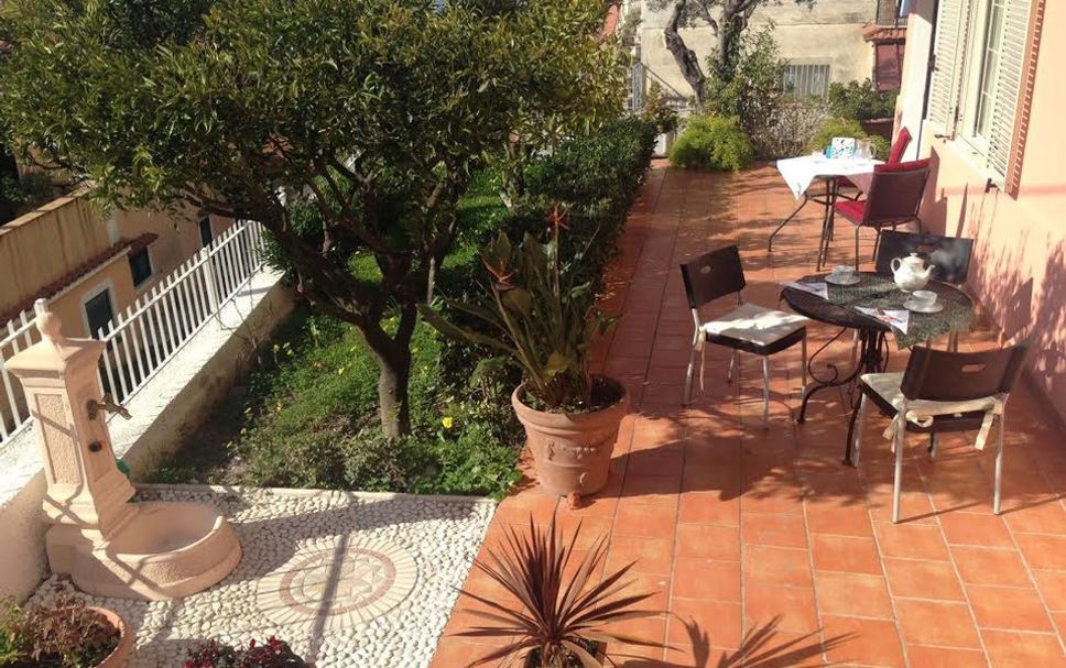 Patio Gambar