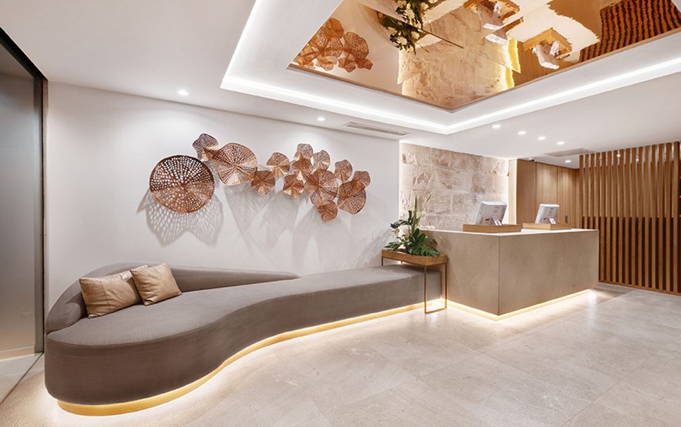 Meja Penyambut Tetamu Gambar